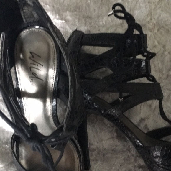 Lace up heels - Picture 2 of 3